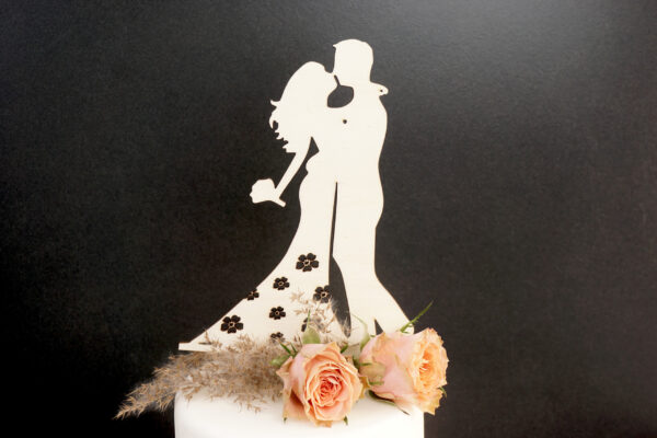 Brautpaar mit Blumenkleid, mit Deko