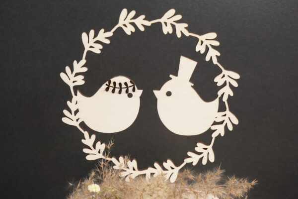 Caketopper Vogelpaar im Blätterkranz und Deko